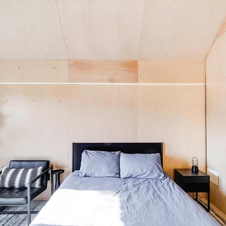 Bunkies- The Hold Villa ออตตาวา ภายนอก รูปภาพ
