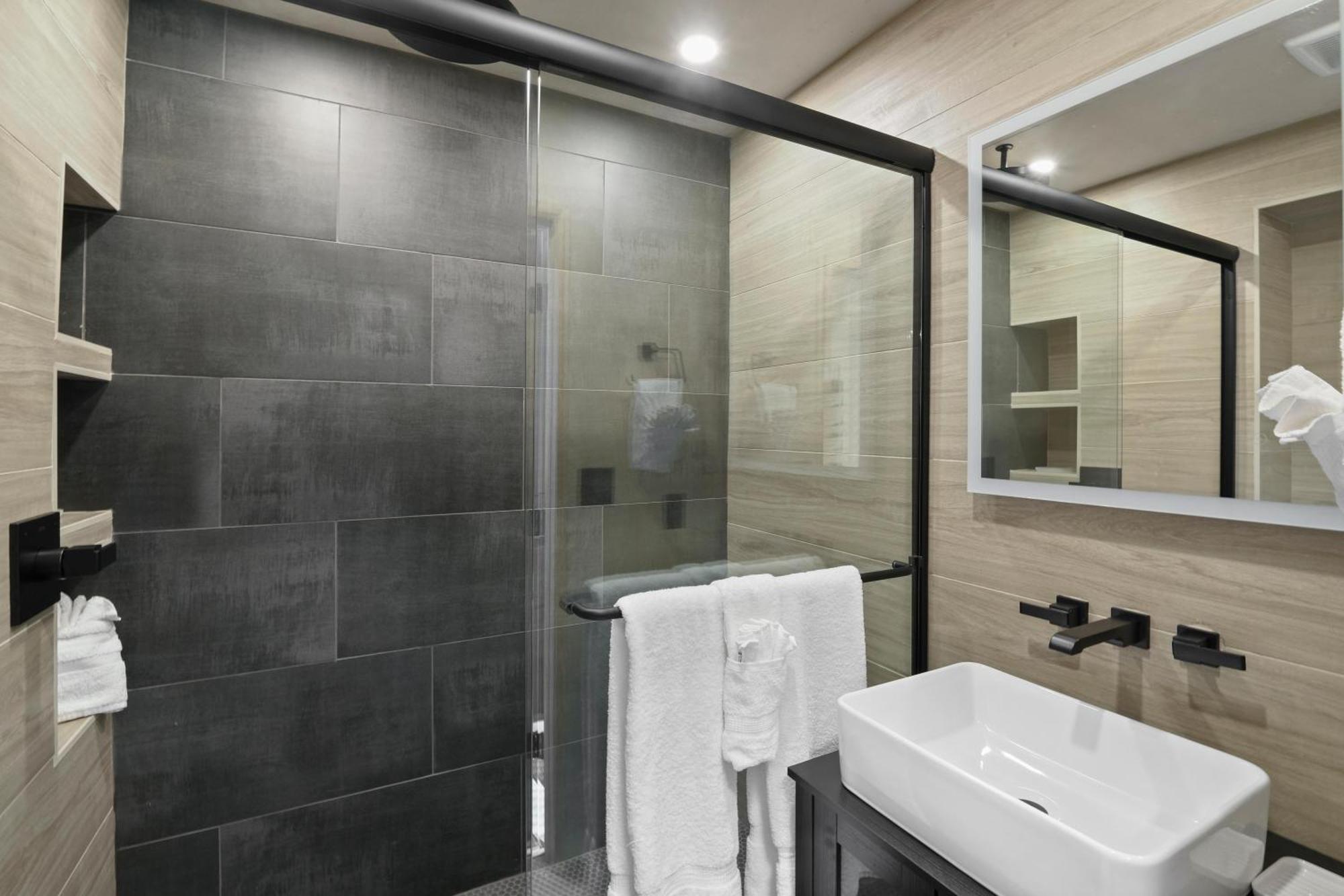 Bunkies- The Hold Villa ออตตาวา ภายนอก รูปภาพ