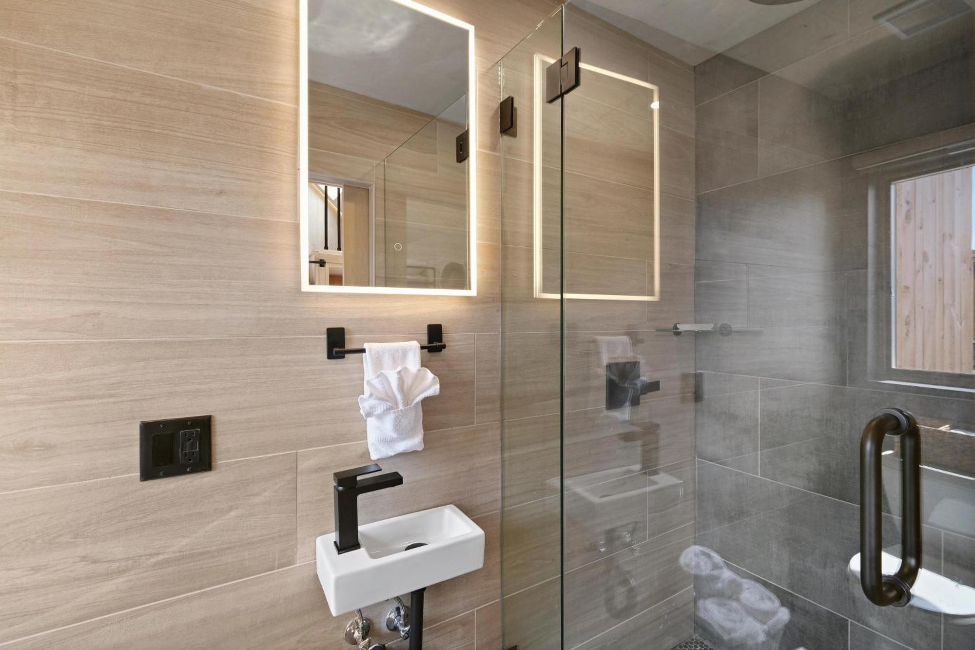 Bunkies- The Hold Villa ออตตาวา ภายนอก รูปภาพ